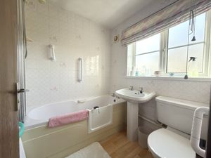 Photo 11- click for photo gallery